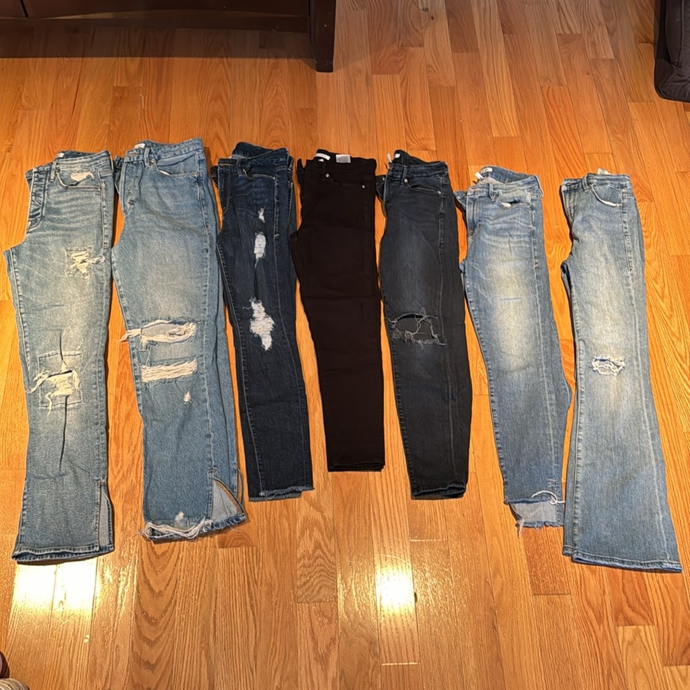 Lot of Good American size 6 jeans